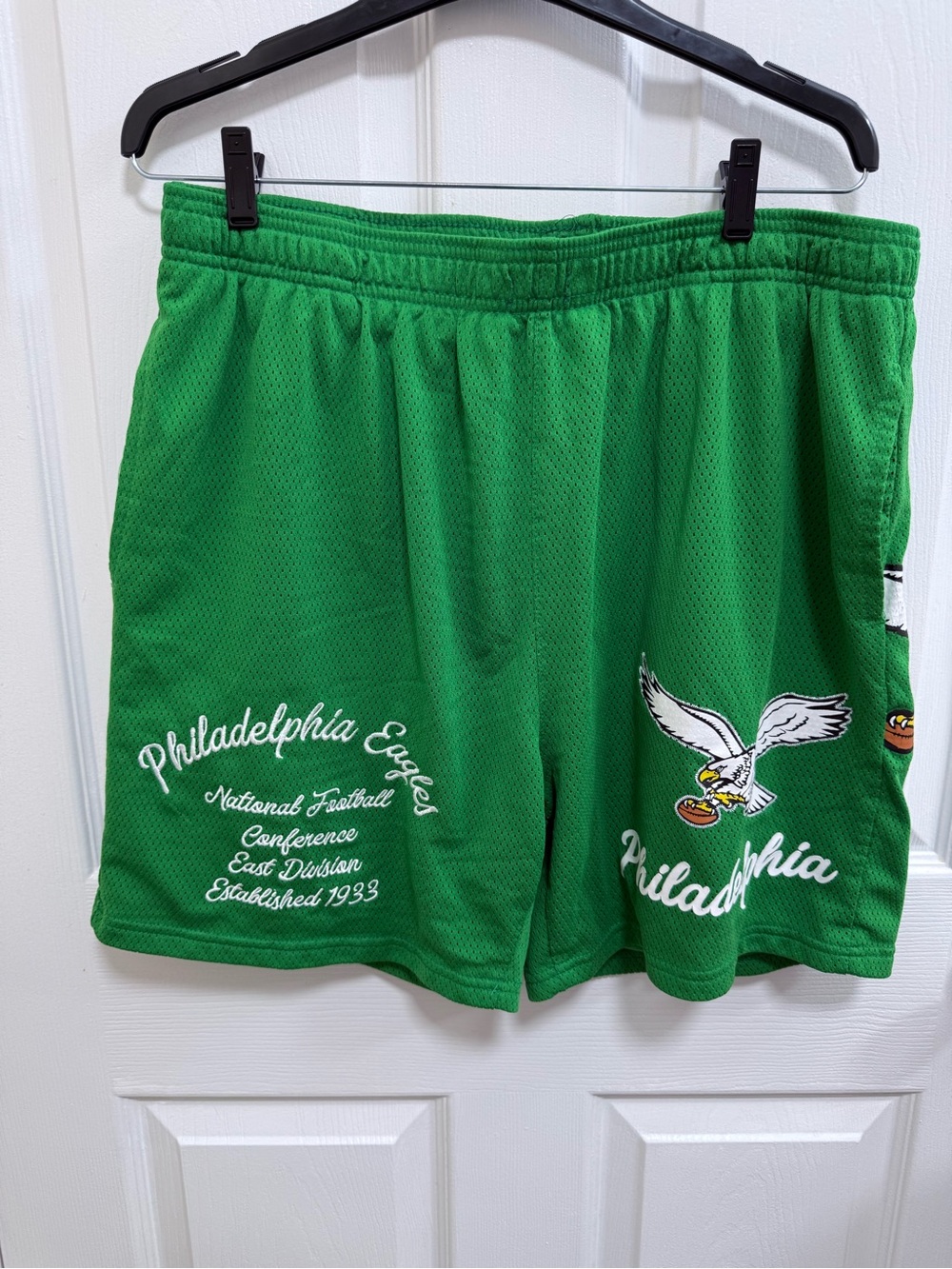 NFL Philadelphia Eagles 🦅 Kelly Green Unisex Mesh Shorts, Size Large